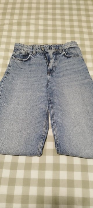 Pantalón vaquero de niña Talla 11-12 (152cms)