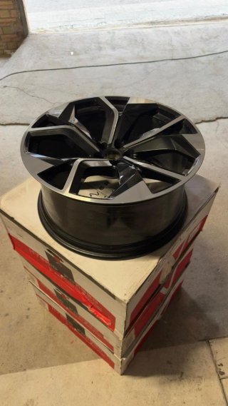 Llantas Audi RS Q8 23 Bicolor Originales