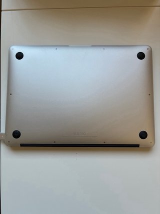 MacBook Air 13” 2017 – batería defectuosa
