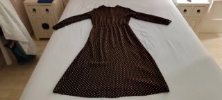 Vestido MIDI marrón con topitos crema