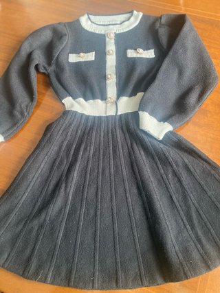 Elegante vestito in maglia nero