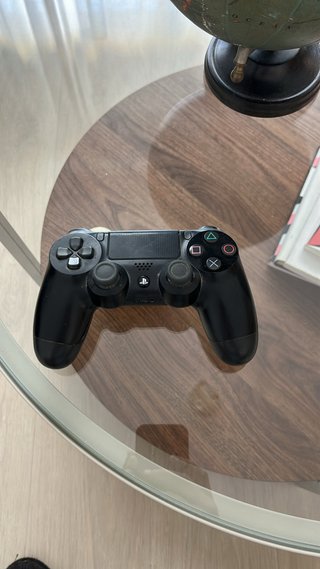 PS4 500 GB + controller + GTA V, FIFA 19 e FIFA 20