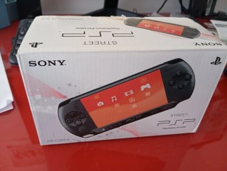 PSP Street Nero con Scatola e Molti Giochi