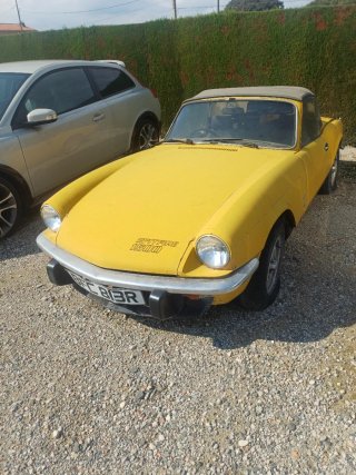 Triumph Spitfire 1500 Clásico Amarillo