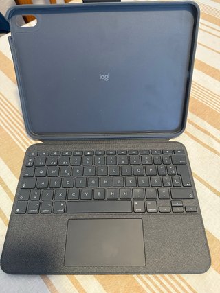 Cover Logitech Combo Touch iPad 10ª Gen