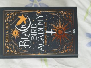 Libros black bird academy