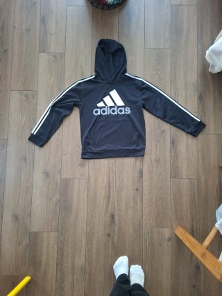 Sudadera deportiva Adidas negra