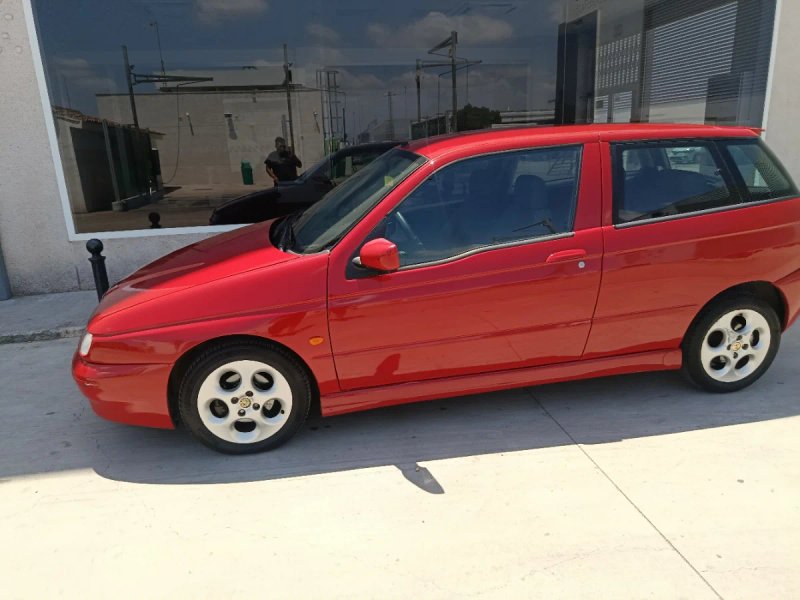 Alfa Romeo 145 jtd único dueño