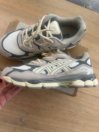 ASICS Gel talla 40 sin estrenar