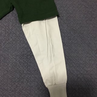 Sudadera Zara sin capucha verde y blanca