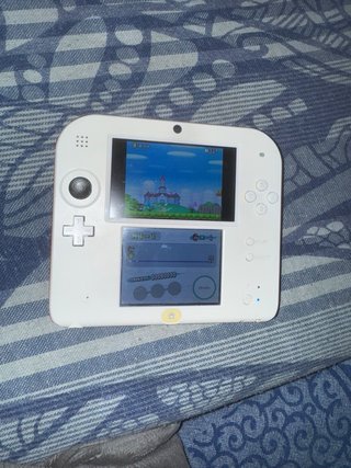 Nintendo 2DS con gioco Mario Bros