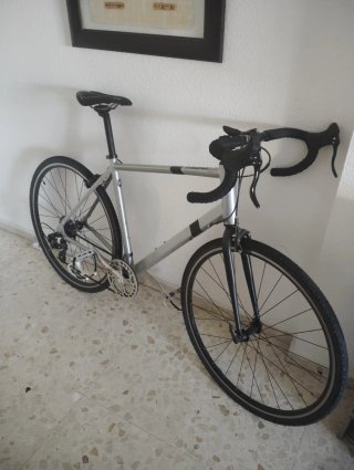 Bicicleta de Carretera Plateada talla XL
