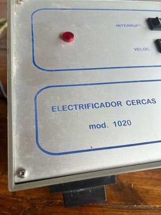 Pastor Eléctrico Electrificador Cercas NEW ESLAN
