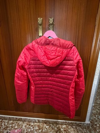 Chaqueta Quechua acolchada rosa y roja