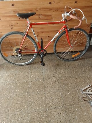 Bicicleta Gravel Zeus Roja