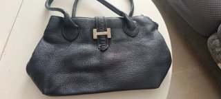 Bolso de cuero azul marino