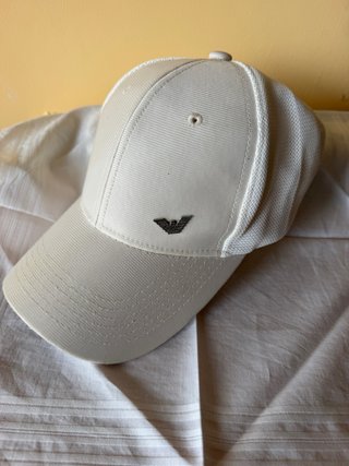 Gorra Armani Blanca y Gris