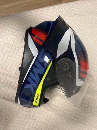 Casco de moto SMK modelo TYPHOON