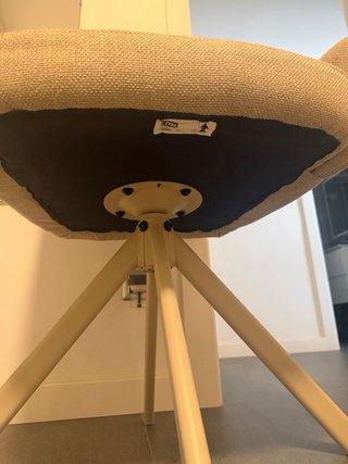 Sedia da scrivania JYSK beige NUOVA
