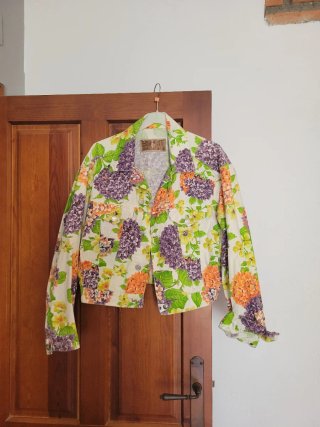 Cazadora Vaquera Esprit Estampado Hortensias
