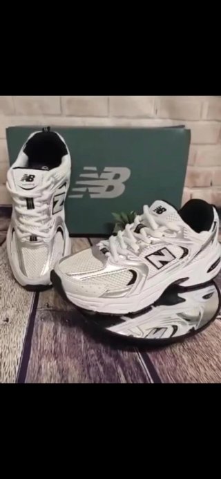 Zapatillas New Balance Blancas. Son un unisex