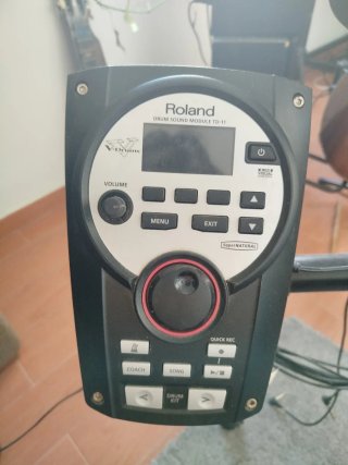 Batería Electrónica Roland TD-11 con platos