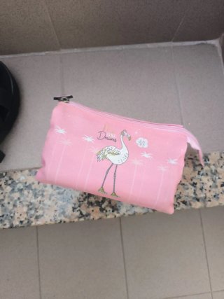 Estuche Rosa con Estampado de Flamenco