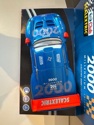 Scalextric Porsche 911 GT1 Millennium 2000