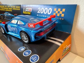 Scalextric Porsche 911 GT1 Millennium 2000