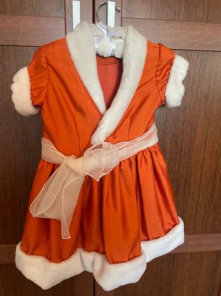 Vestido de Niña coralcon Detalles de Pelo