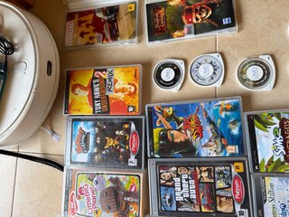 Pacchetto PSP Sony Nero e Blu + Giochi