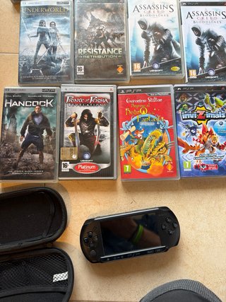 Pacchetto PSP Sony Nero e Blu + Giochi