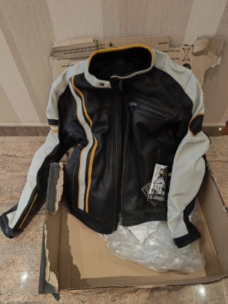 Cazadora Motera de Piel DXR