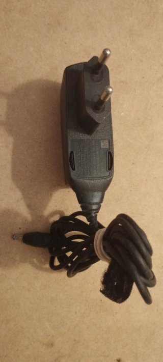 Cargador Nokia con clavija redonda