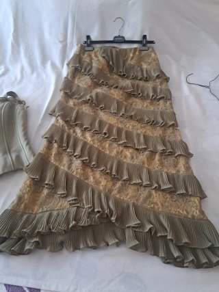Conjunto de Fiesta Dorado Talla 42