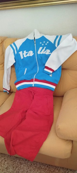 Chaqueta deportiva Italia bordada Talla L