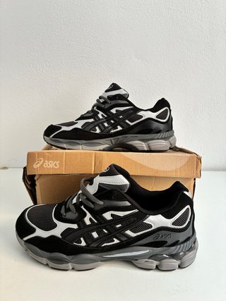 Zapatillas Asics Gel Negras y Grises