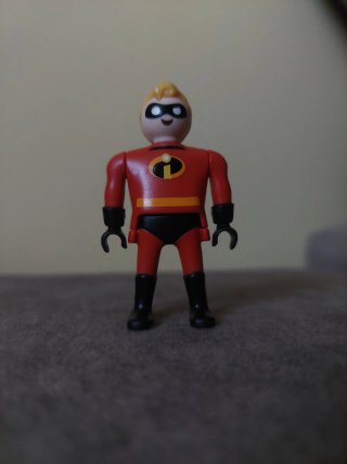 Figura disney Playmobil Mr. Increíble