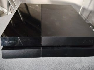 Lotto PS4 + Controller + 5 Giochi
