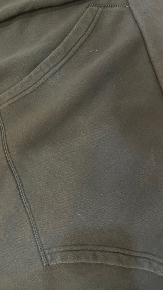 Sudadera adidas negra con capucha