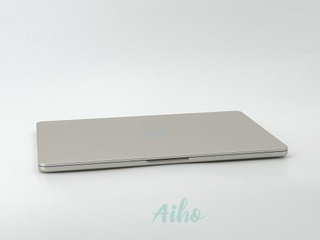 MacBook Air 13" M2 (2022) 8 CPU-8 GPU núcleos - SSD 256Gb - RAM 8GB - Dorado
