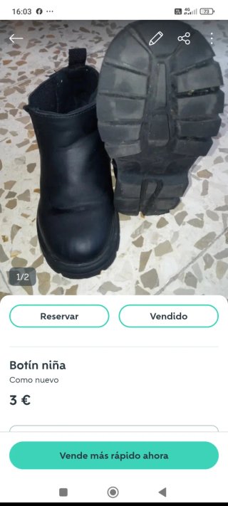 Botines Azules con Detalle de Borla