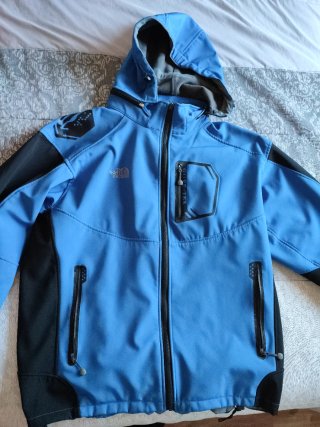 Chaqueta The North Face Azul y Negra