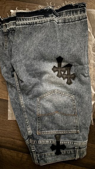Bermuda Vaquera con cruces negras  Chrome Hearts
