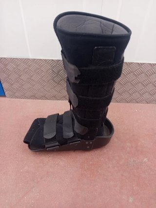 Zapato ortopédico negro