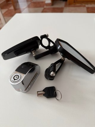 Espejos moto Keeway y candado