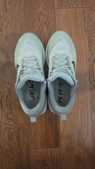 Scarpe running Nike Vomero 18 Plus Tg 44.5