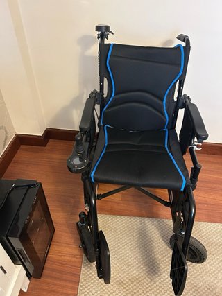 Silla de ruedas eléctrica ITRION 2