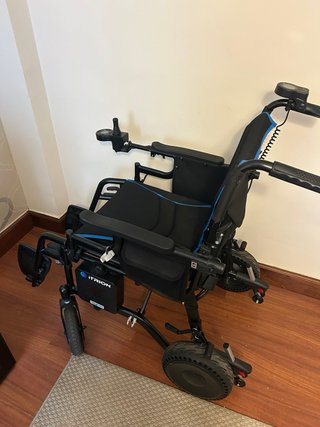 Silla de ruedas eléctrica ITRION 2
