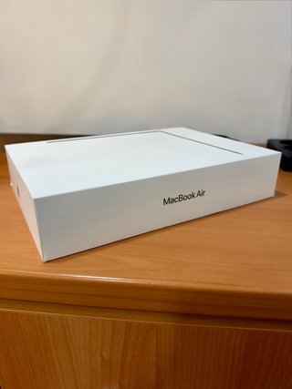 MacBook Air 13” M4 16GB RAM 256GB SSD 2025